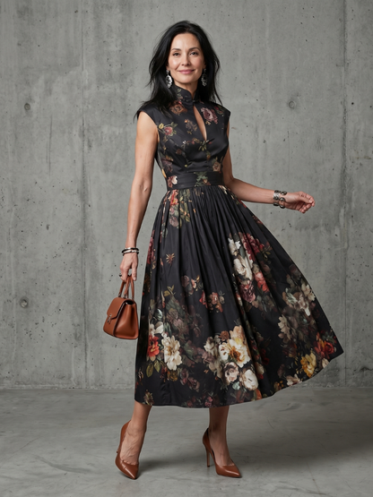 Greta | Hochgeschlossenes Schlüssel-Loch Blumengeplissertes Midi-Kleid