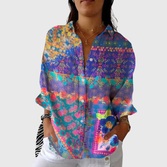 Leichte und farbenfrohe Bluse mit Muster