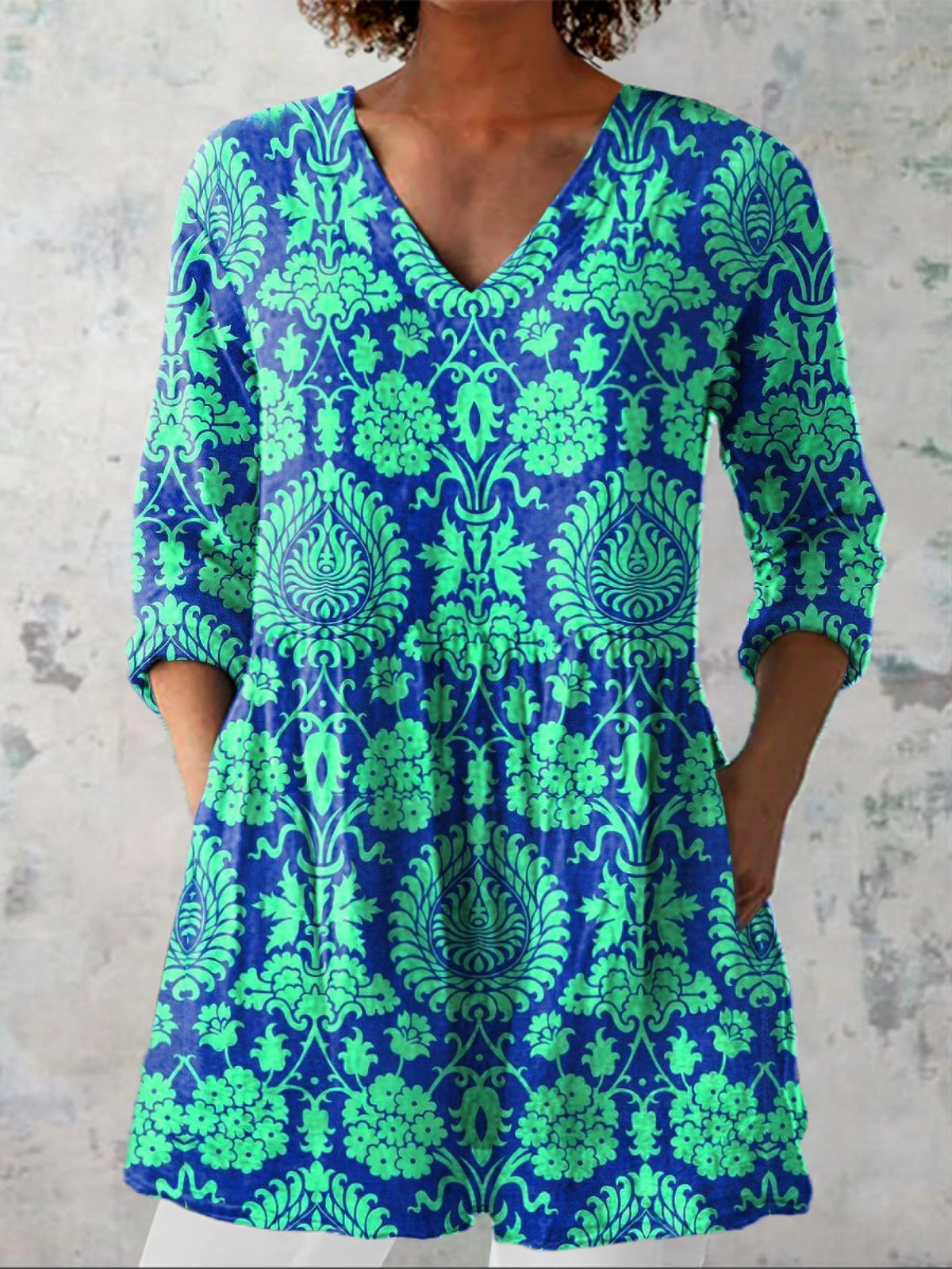 Beatrix | Weite Bluse mit V-Ausschnitt