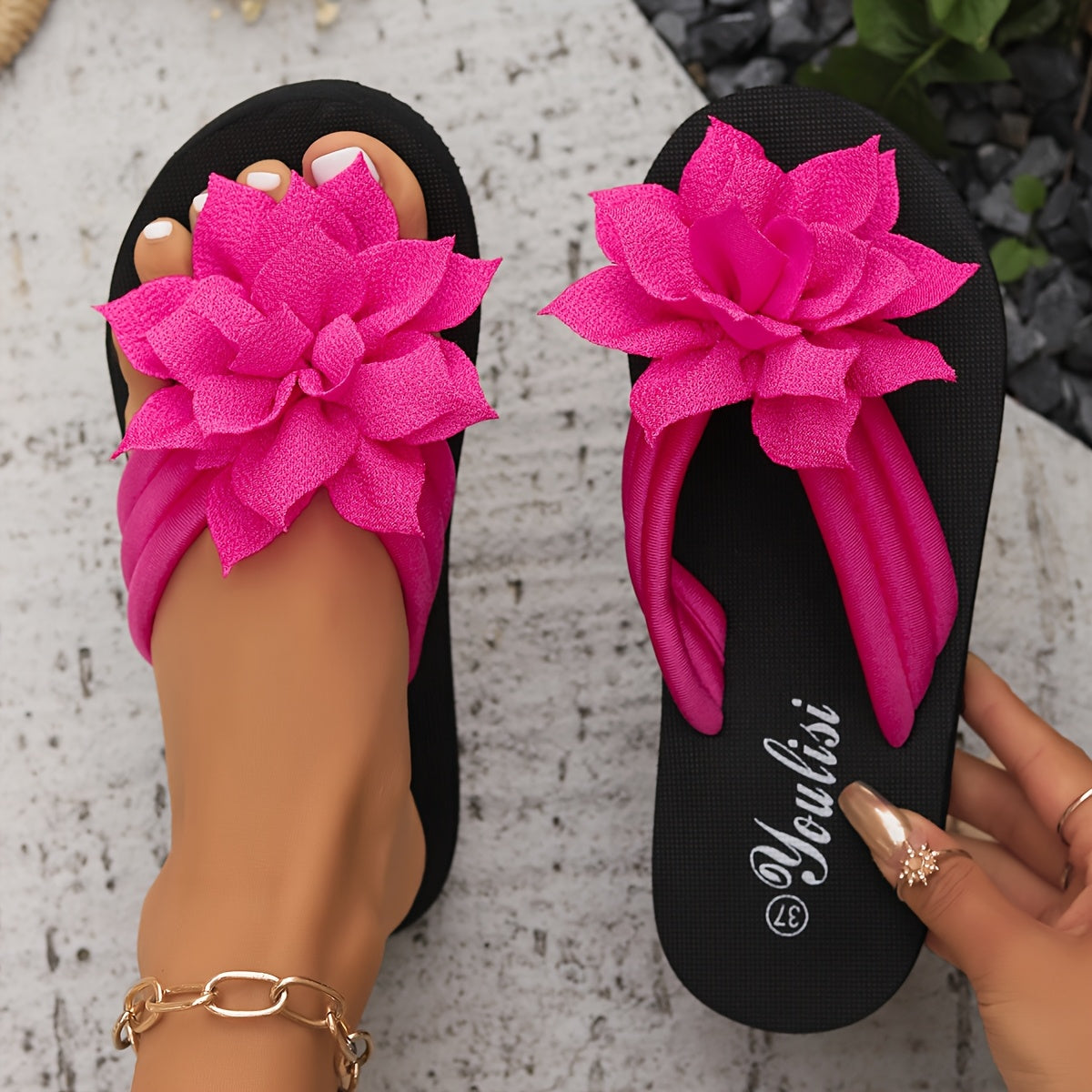 Elegante Sandalen mit Blumen