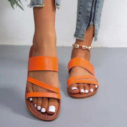 Flache, lässige und bequeme Sandalen