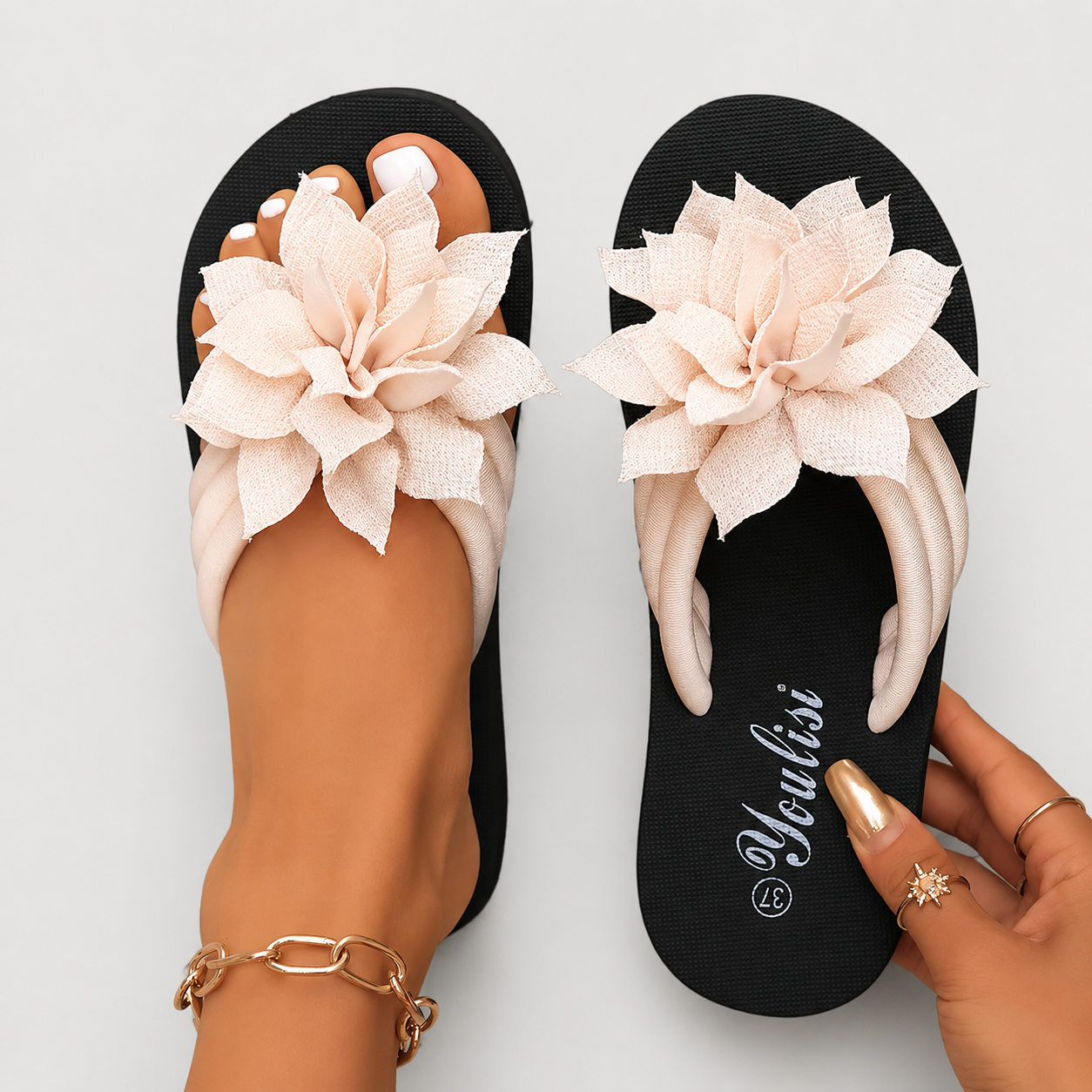 Elegante Sandalen mit Blumen
