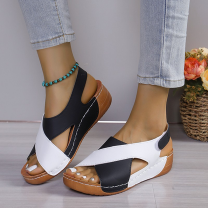 Bequeme Keilsandalen