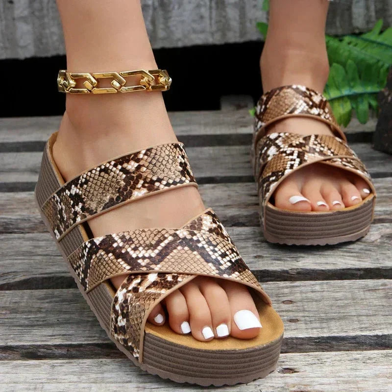 Elegante Gewebte Sandalen